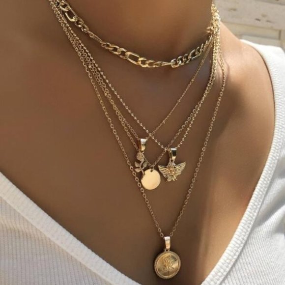 Jewelry - Gold Toned Layered Necklace